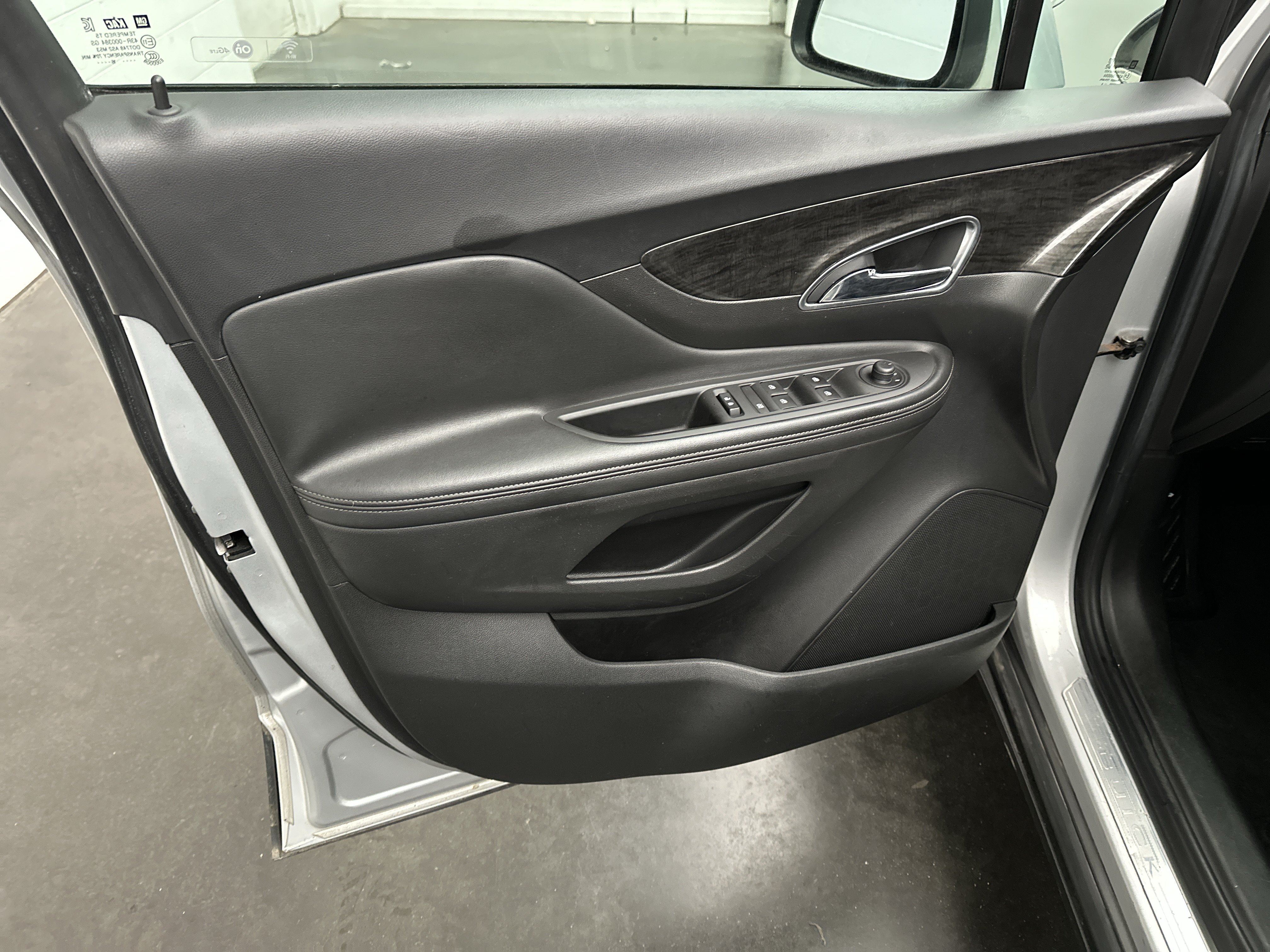 Used 2016 Buick Encore FWD image 16