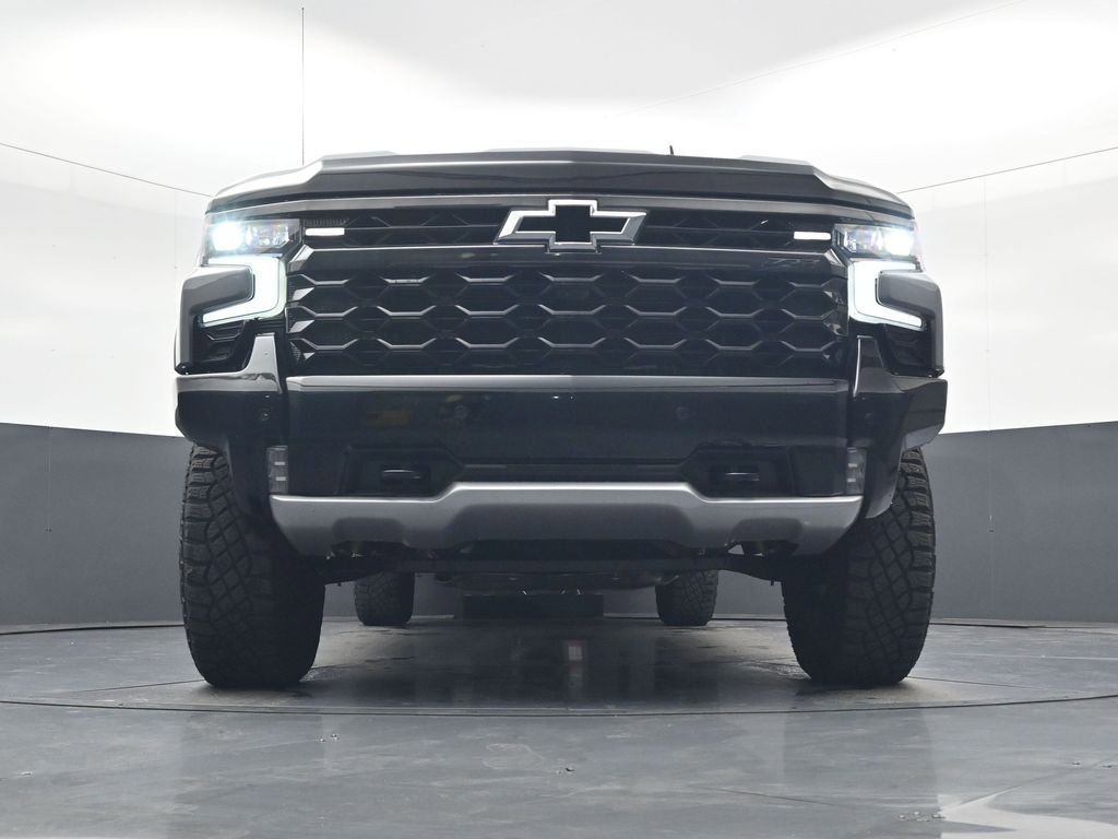 Used 2025 Chevrolet Silverado 1500 ZR2 w/ Dark Appearance Package image 25