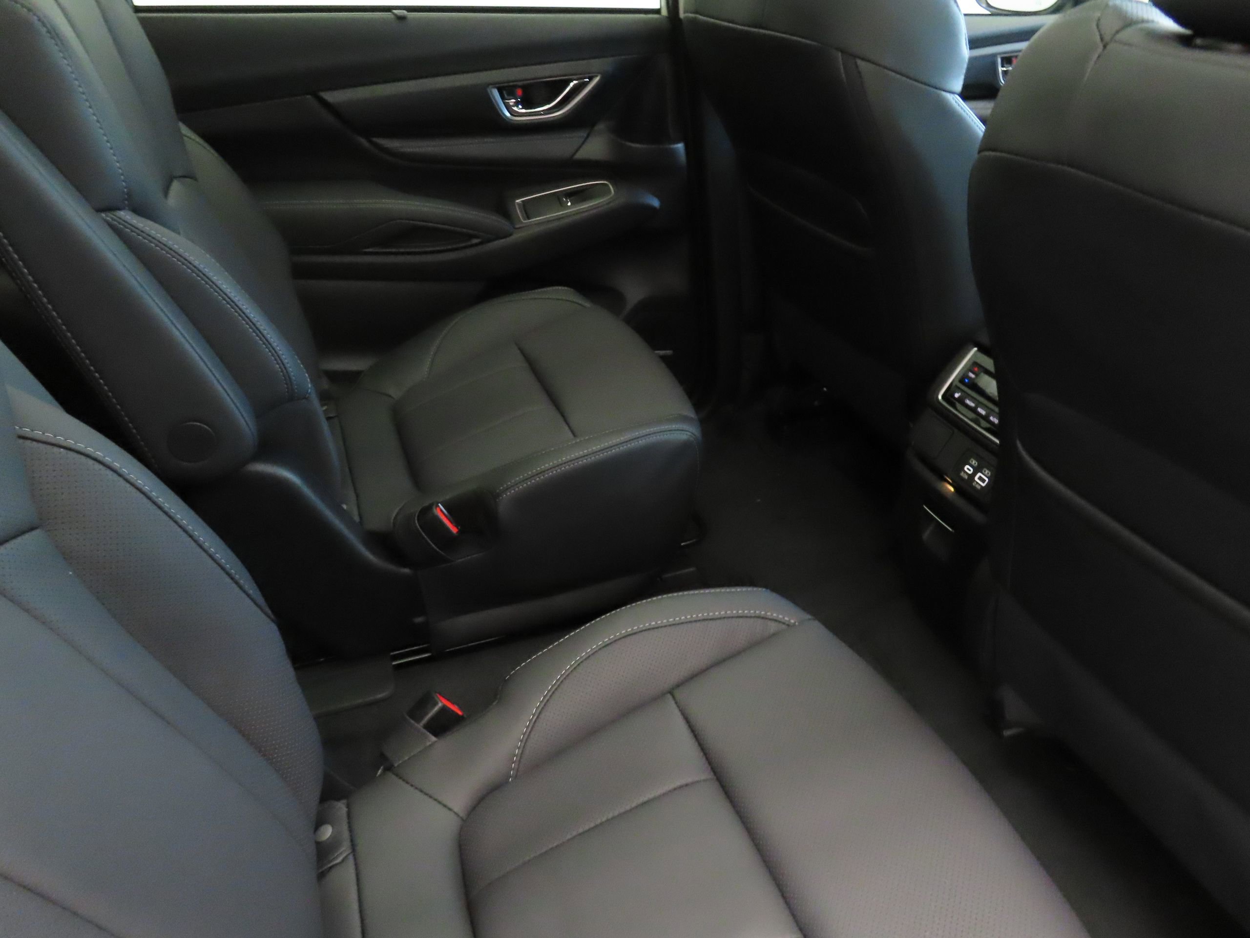 New 2026 Subaru Ascent Limited image 27