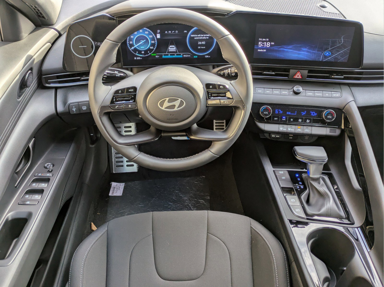 Certified 2025 Hyundai Elantra SEL FWD image 14