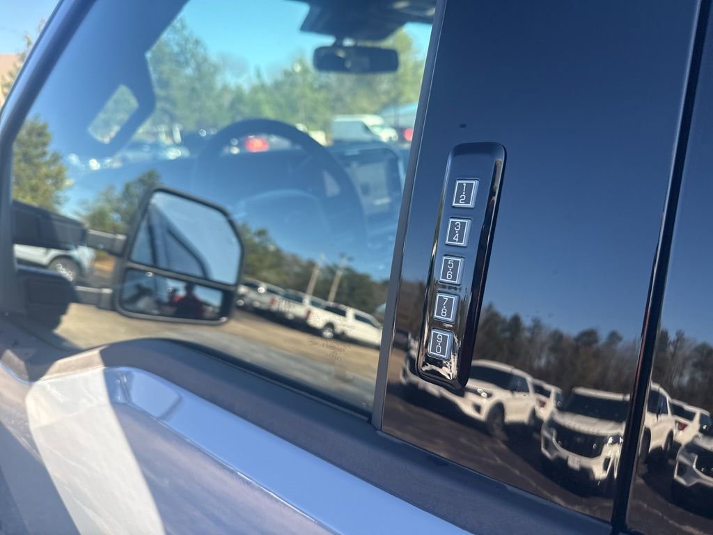New 2026 Ford F250 Platinum image 32