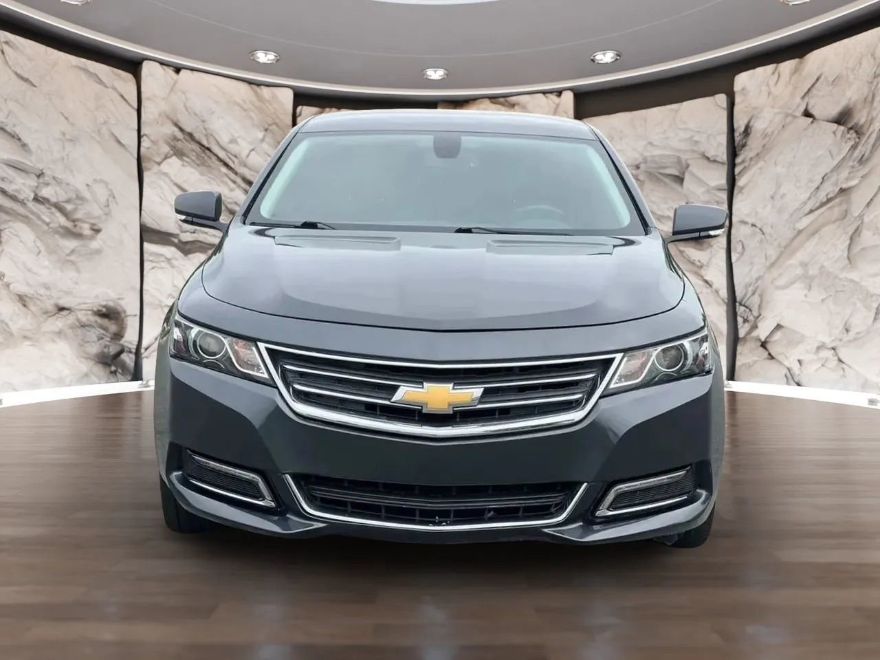 Used 2018 Chevrolet Impala LT w/ LT Leather Package FWD image 2