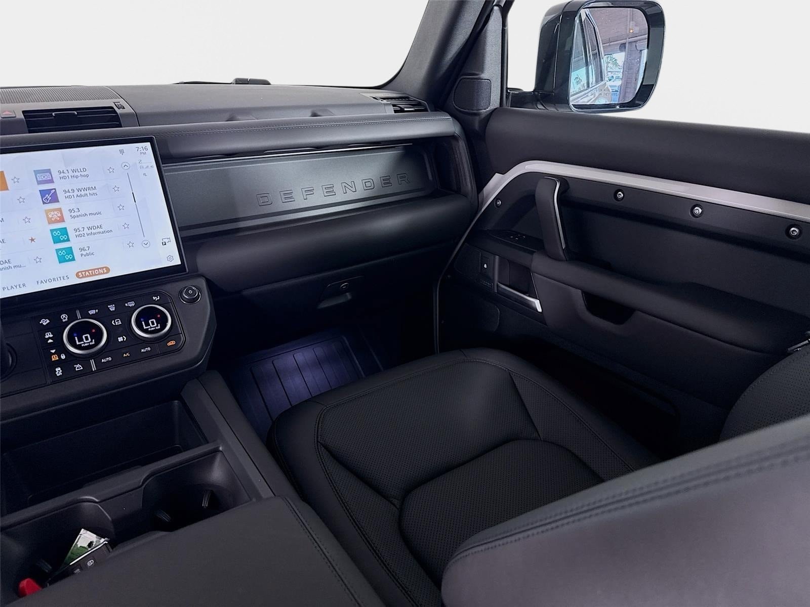 New 2026 Land Rover Defender 110 X-Dynamic SE AWD/4WD image 26