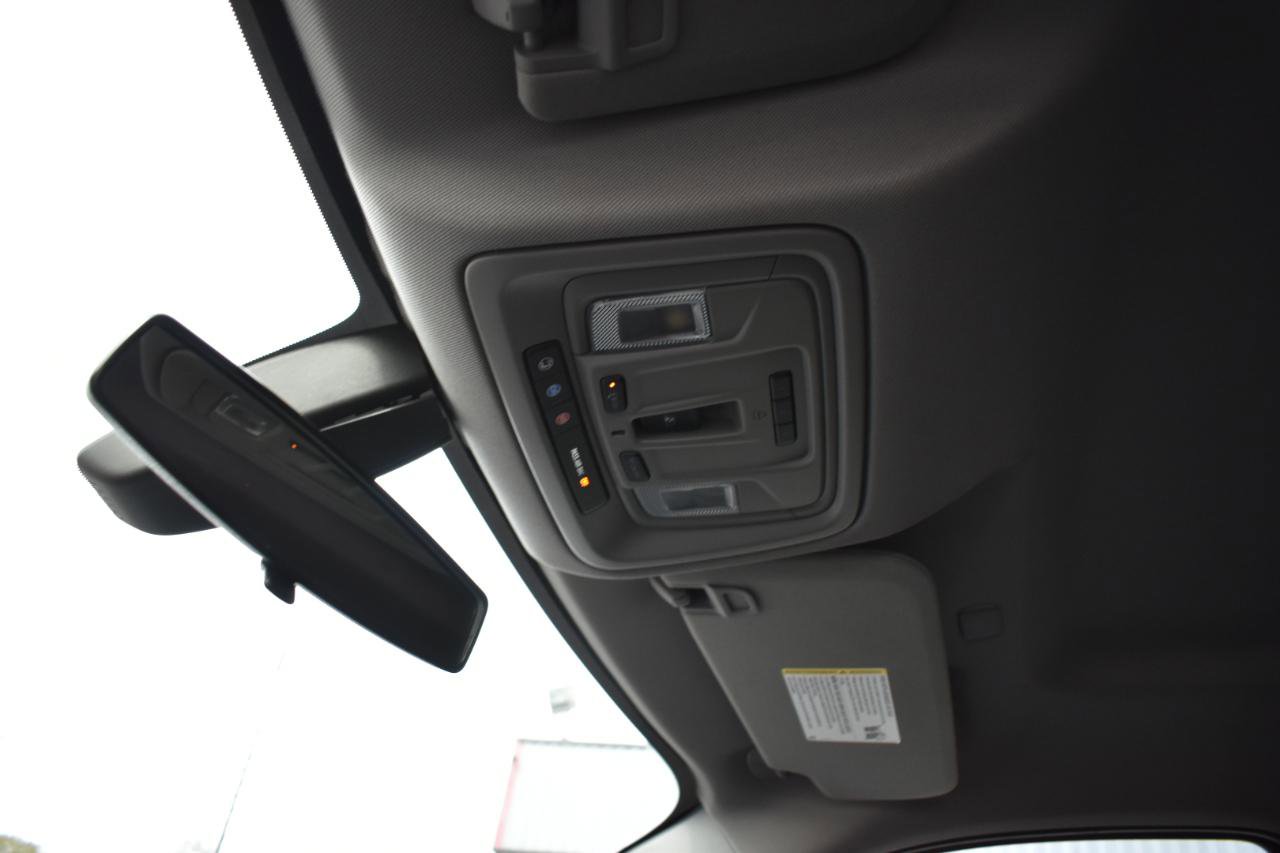 Used 2019 Chevrolet Silverado 1500 LT w/ Texas Edition AWD/4WD image 43