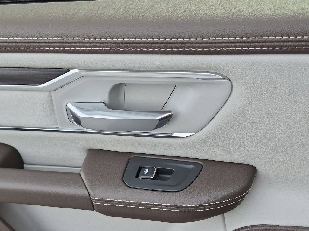 New 2027 RAM 1500 Laramie AWD/4WD image 25