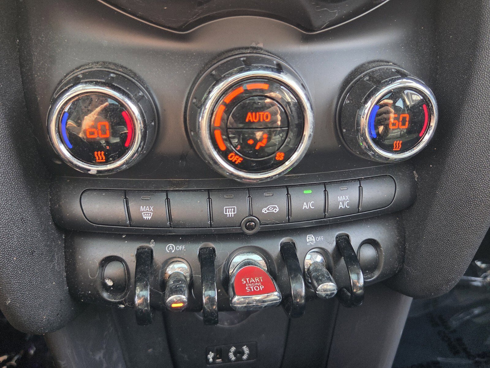 Used 2018 MINI Cooper 2-Door Hardtop FWD image 25