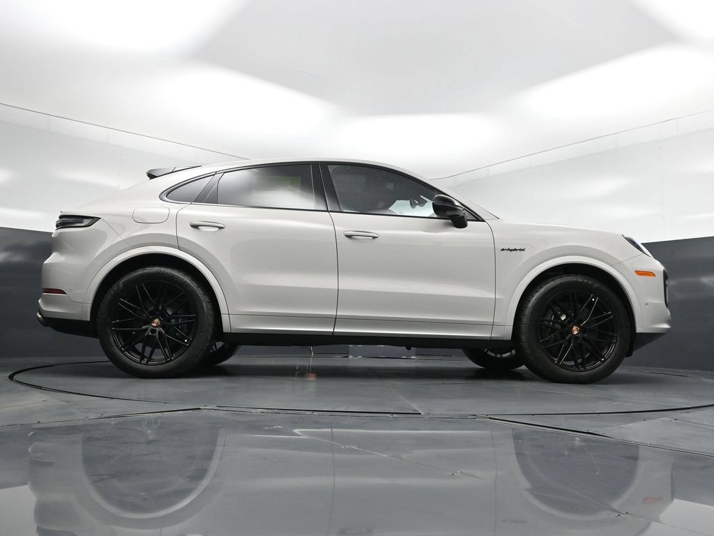 New 2026 Porsche Cayenne E-Hybrid Coupe AWD/4WD image 28