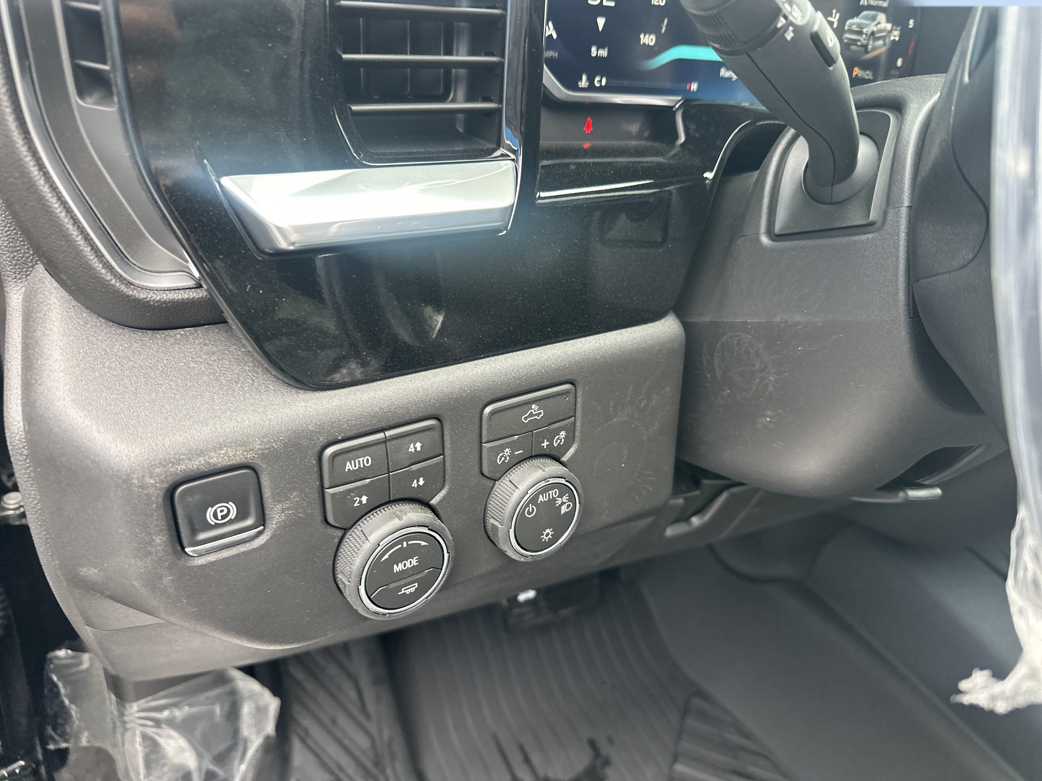 New 2026 Chevrolet Silverado 1500 LT AWD/4WD image 9