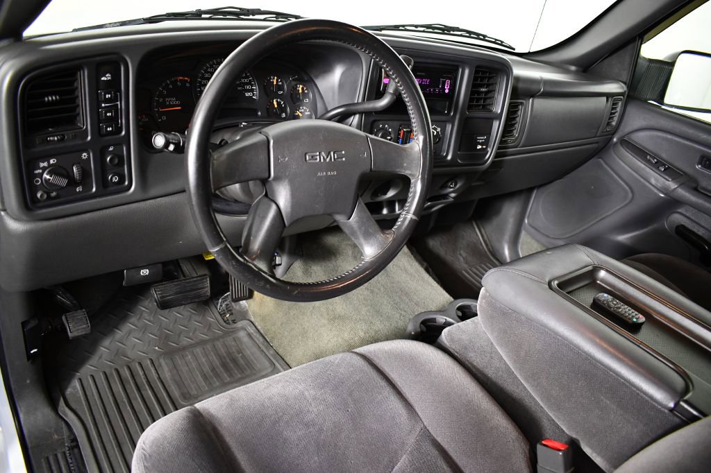 Used 2005 GMC Sierra 2500 SLE image 22