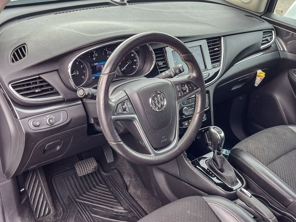 Used 2022 Buick Encore Preferred image 8