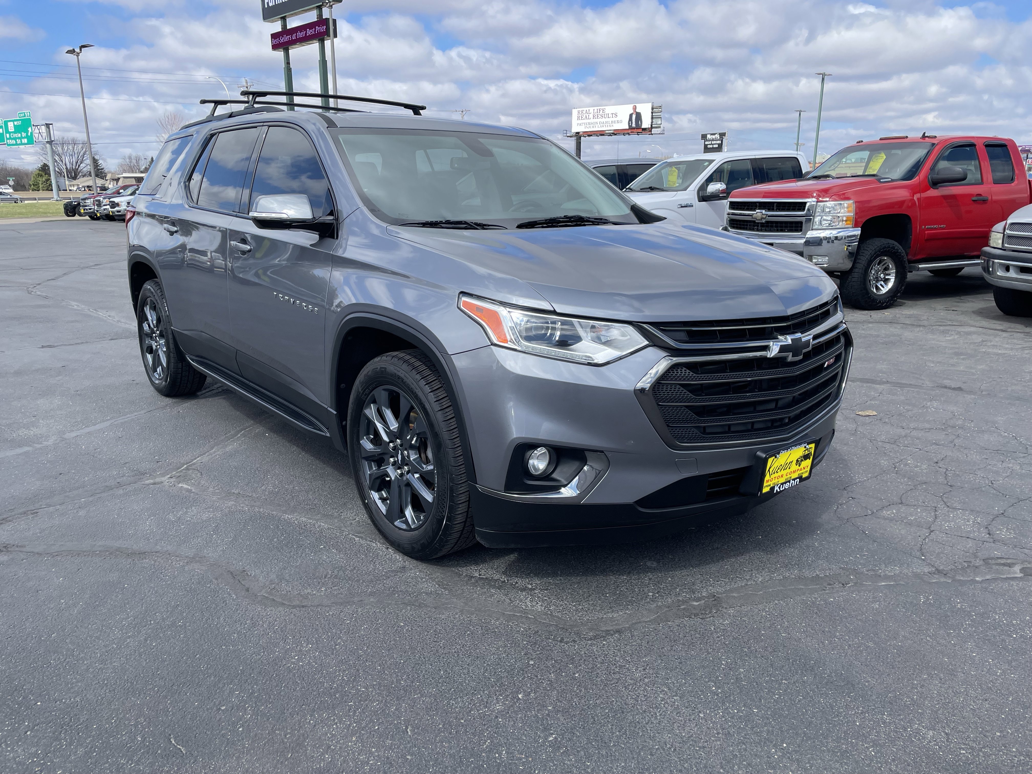 Used 2019 Chevrolet Traverse RS w/ LPO, 'HIT The Road' Package AWD/4WD image 2