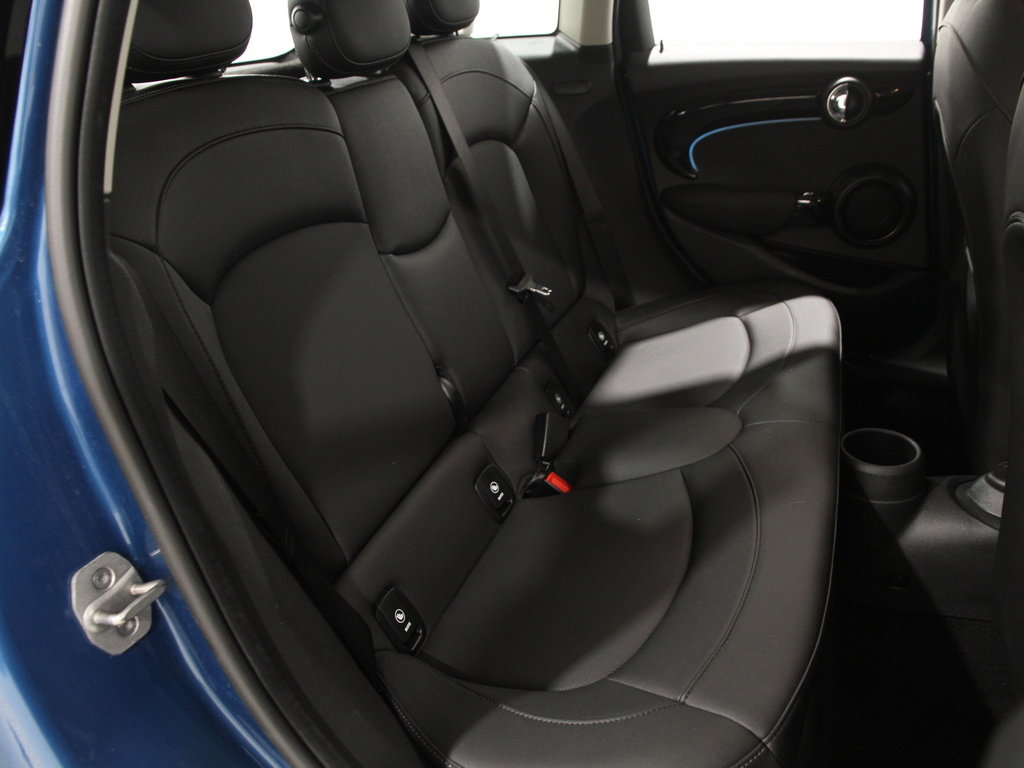 Certified 2024 MINI Cooper S image 17