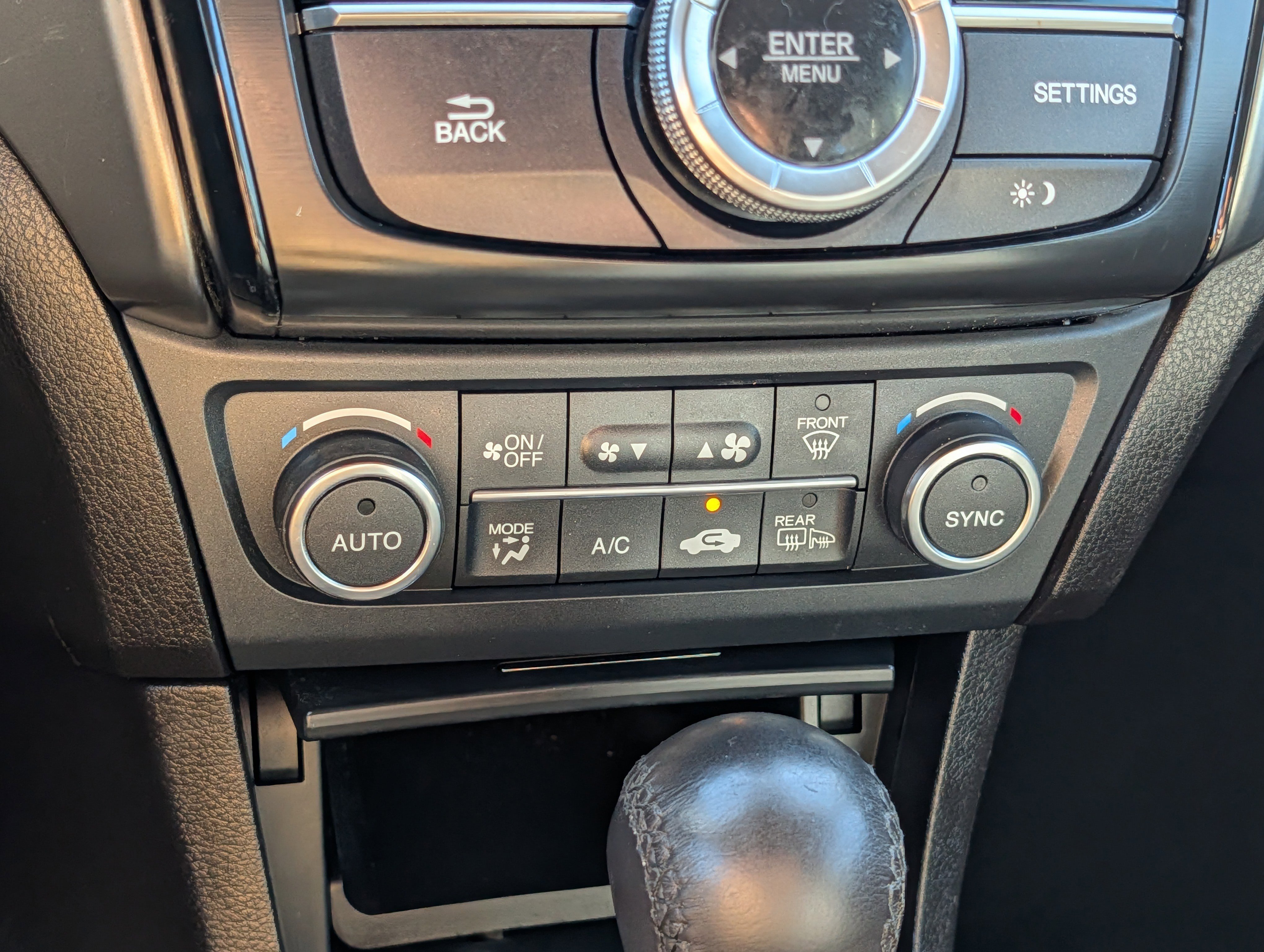 Used 2020 Acura ILX w/ Premium Package image 24