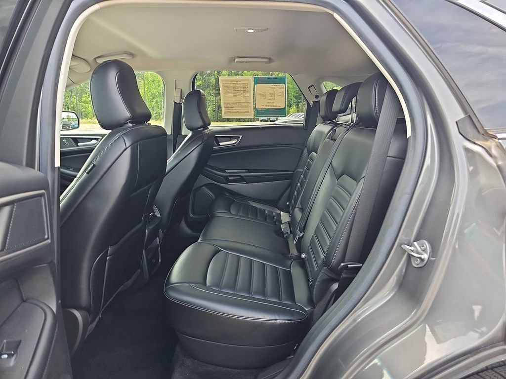 Used 2023 Ford Edge SEL image 17