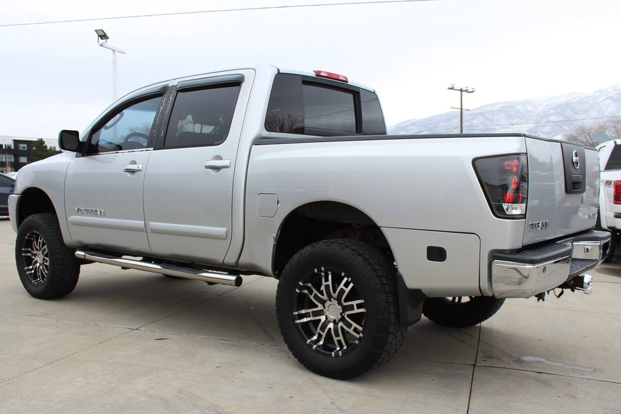 Used 2006 Nissan Titan LE w/ (R02) LE Off-Road Pkg image 32