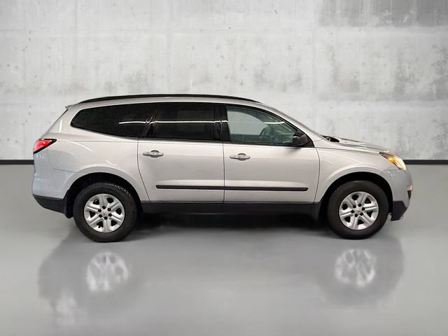 Used 2017 Chevrolet Traverse LS image 4