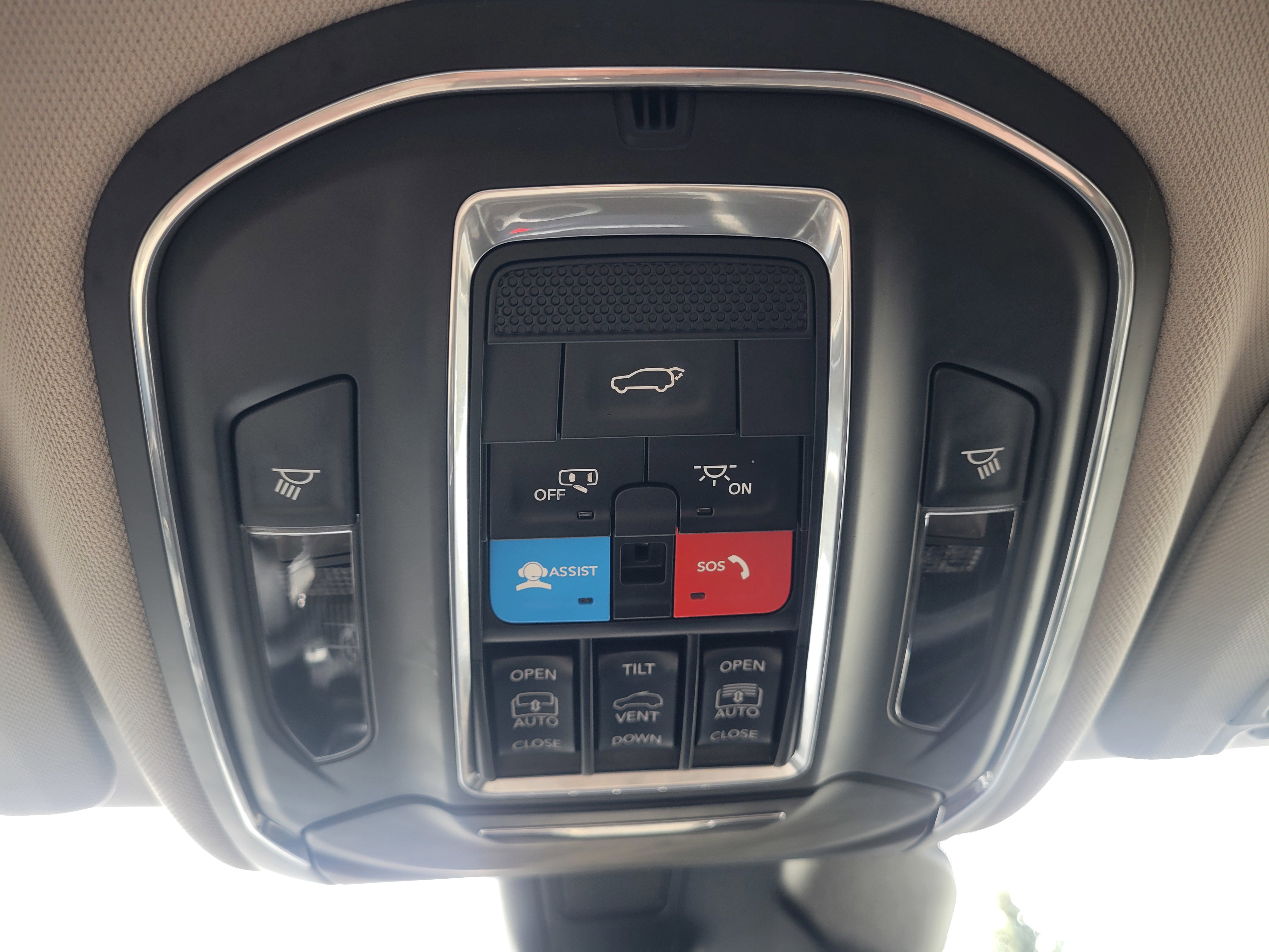 Used 2024 Jeep Grand Cherokee L Limited image 27