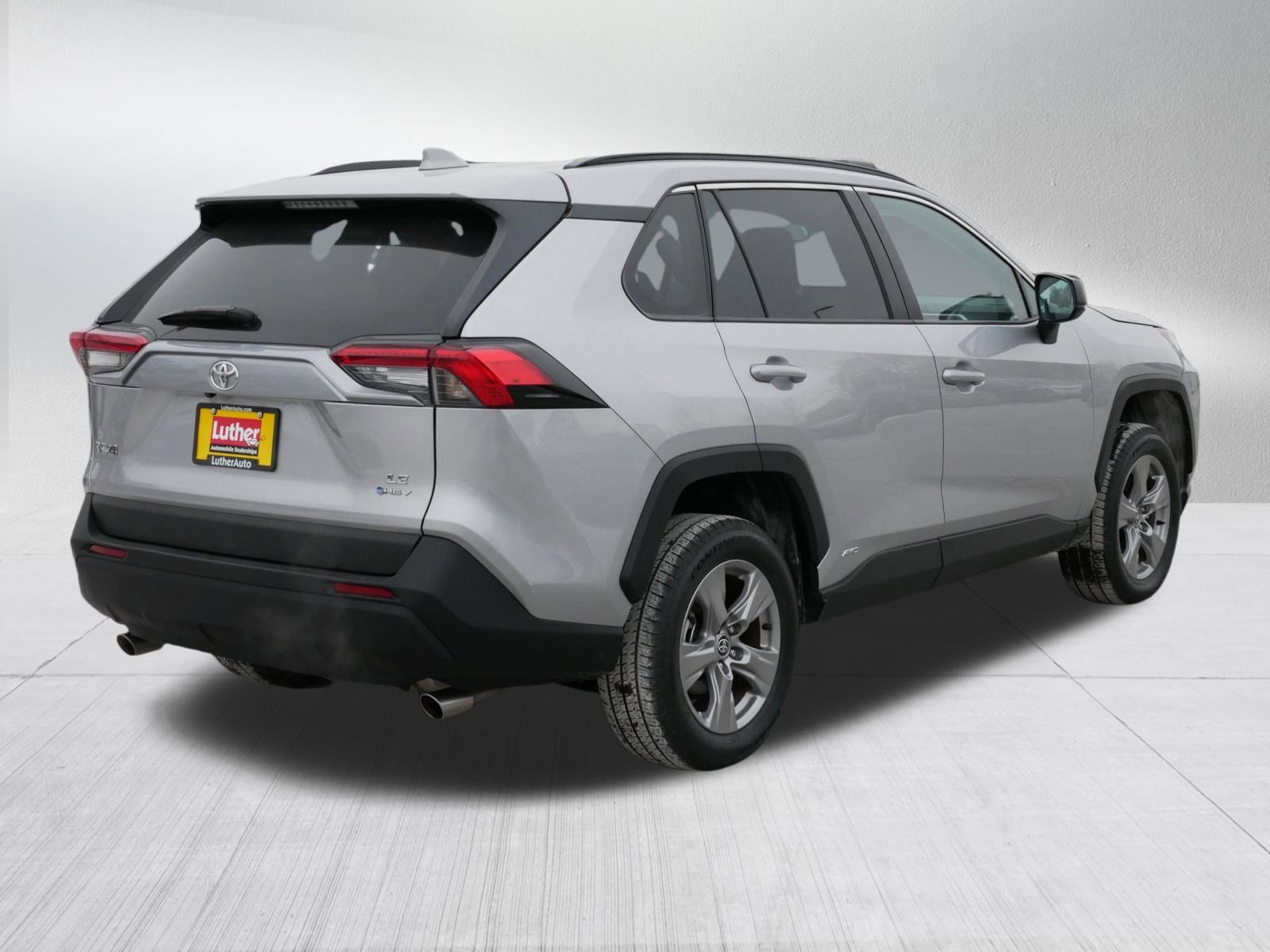 Used 2025 Toyota RAV4 LE image 7