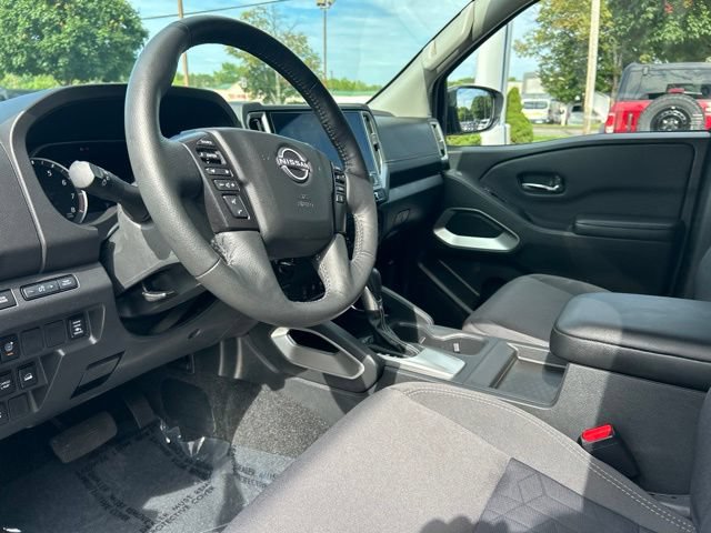 Used 2025 Nissan Frontier SV w/ SV Convenience Package AWD/4WD image 16