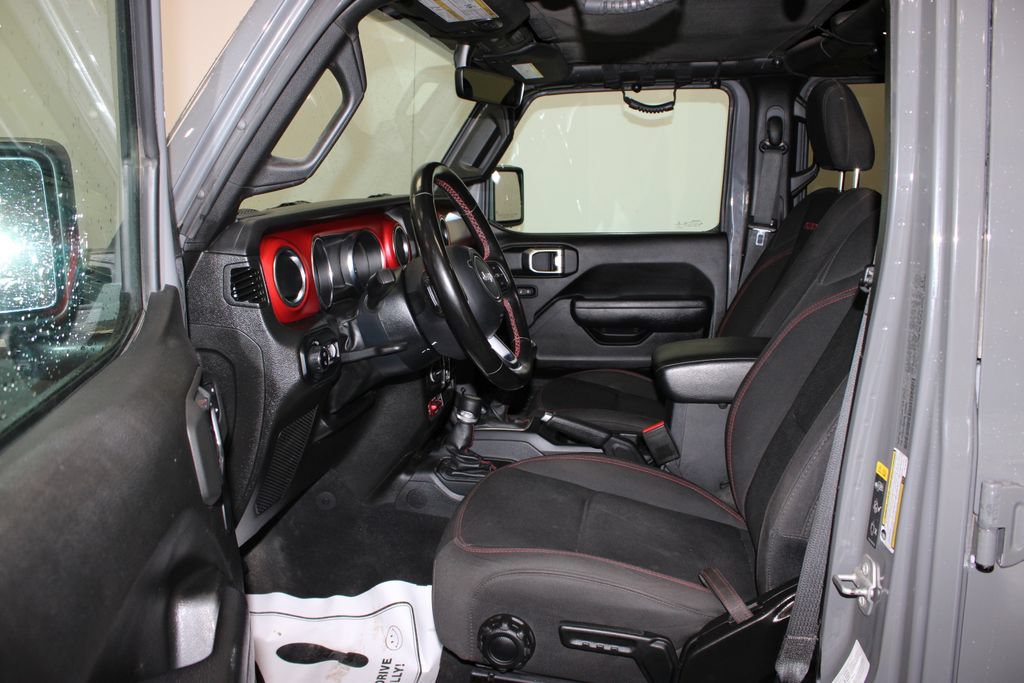 Used 2022 Jeep Gladiator Rubicon w/ Cold Weather Group AWD/4WD image 18
