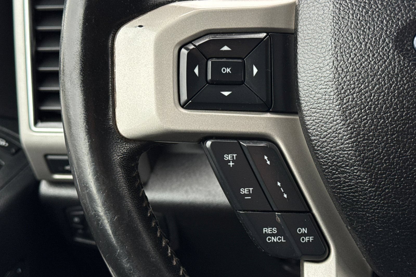 Used 2019 Ford F450 Lariat w/ Lariat Ultimate Package AWD/4WD image 26