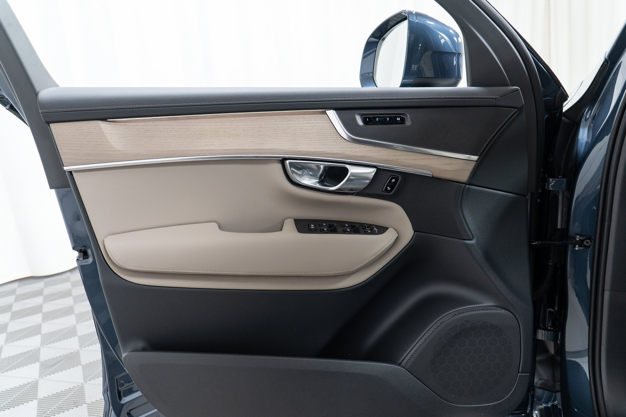 New 2026 Volvo XC90 B6 Core AWD/4WD image 11