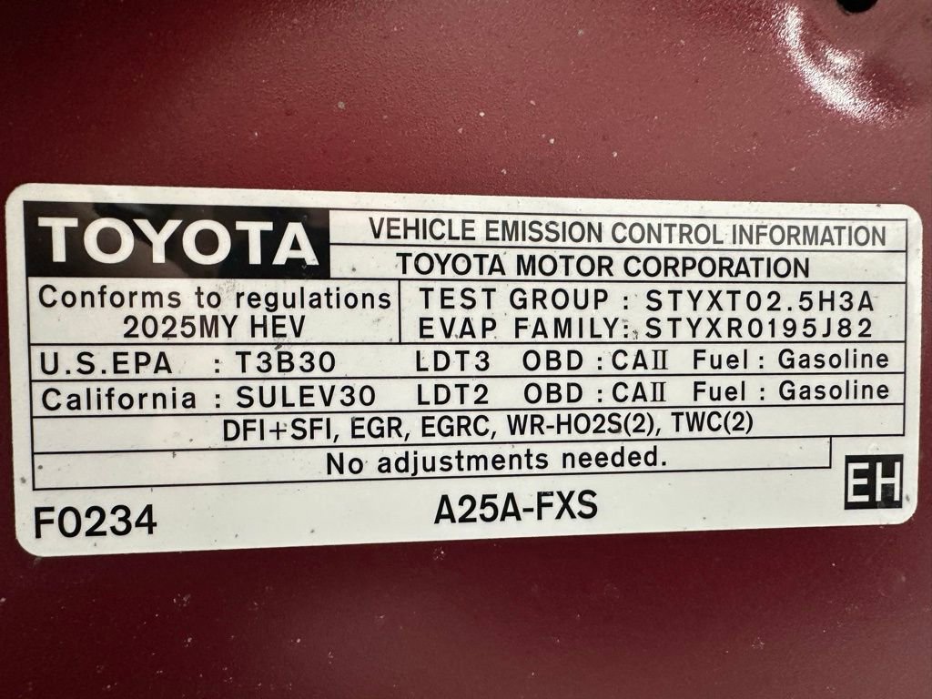 Used 2025 Toyota Sienna XLE image 74