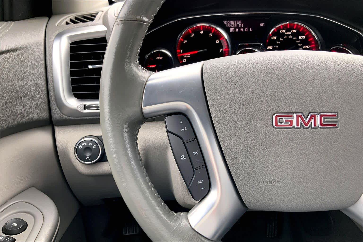 Used 2015 GMC Acadia SLE AWD/4WD image 24