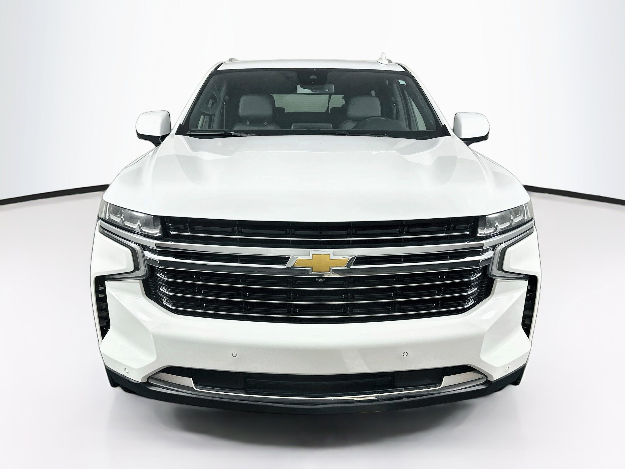 Used 2024 Chevrolet Tahoe LT w/ Luxury Package RWD image 2