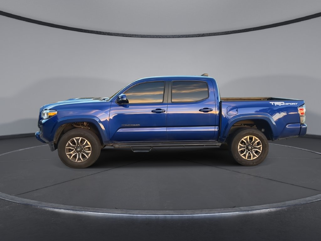 Used 2022 Toyota Tacoma TRD Sport w/ Technology Package RWD image 5
