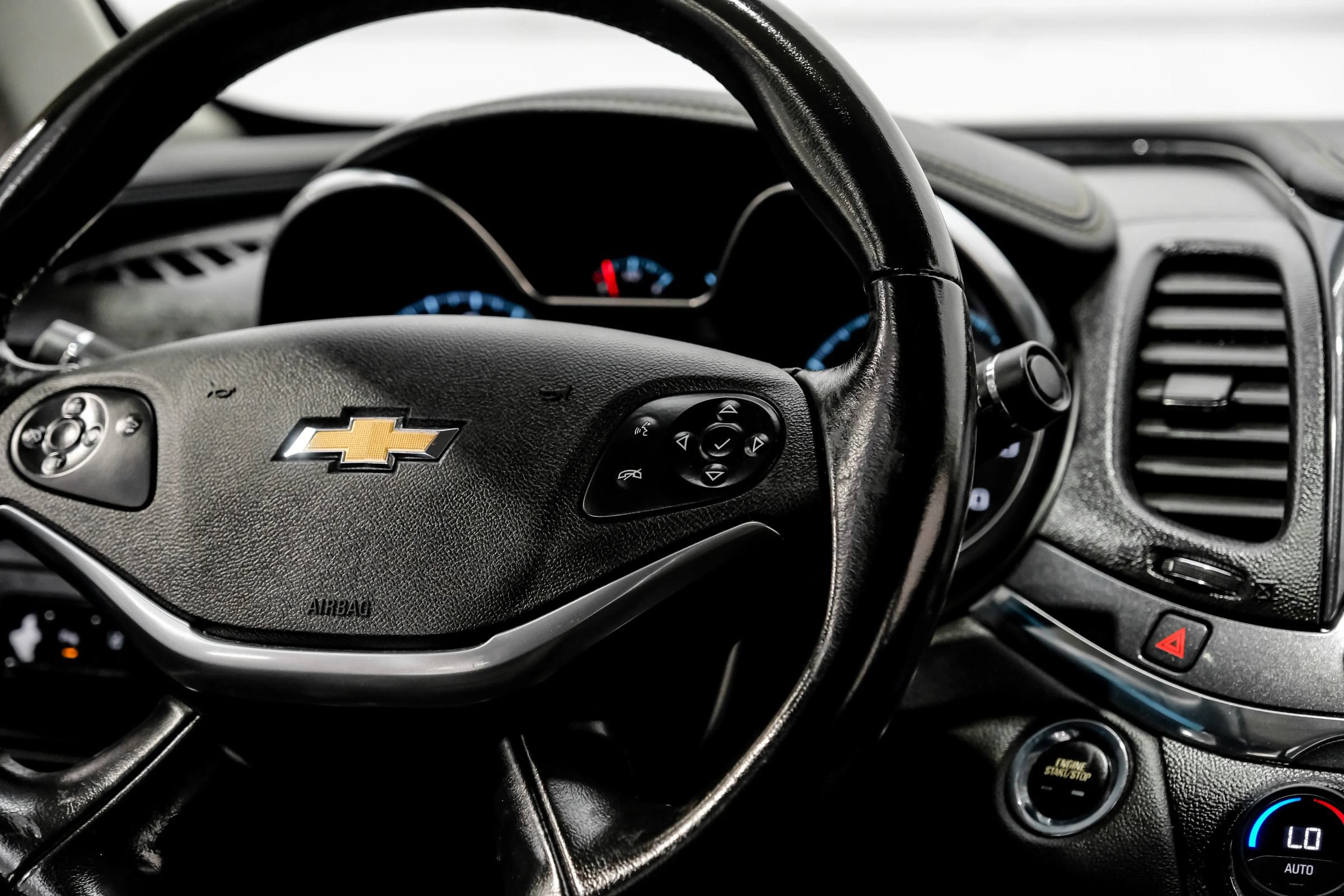 Used 2017 Chevrolet Impala Premier FWD image 25