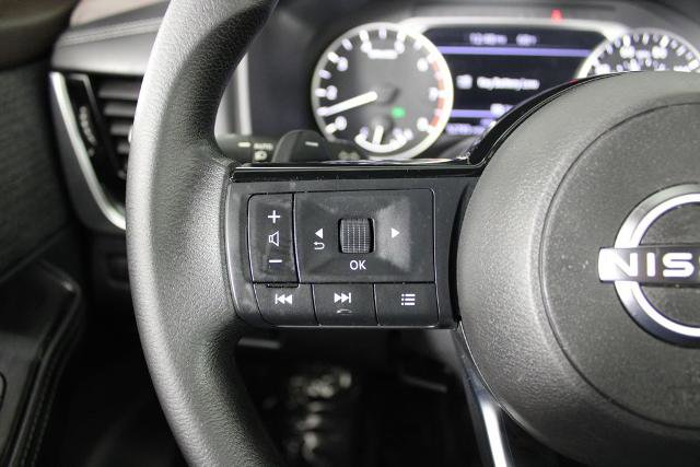 Certified 2022 Nissan Rogue SV image 24