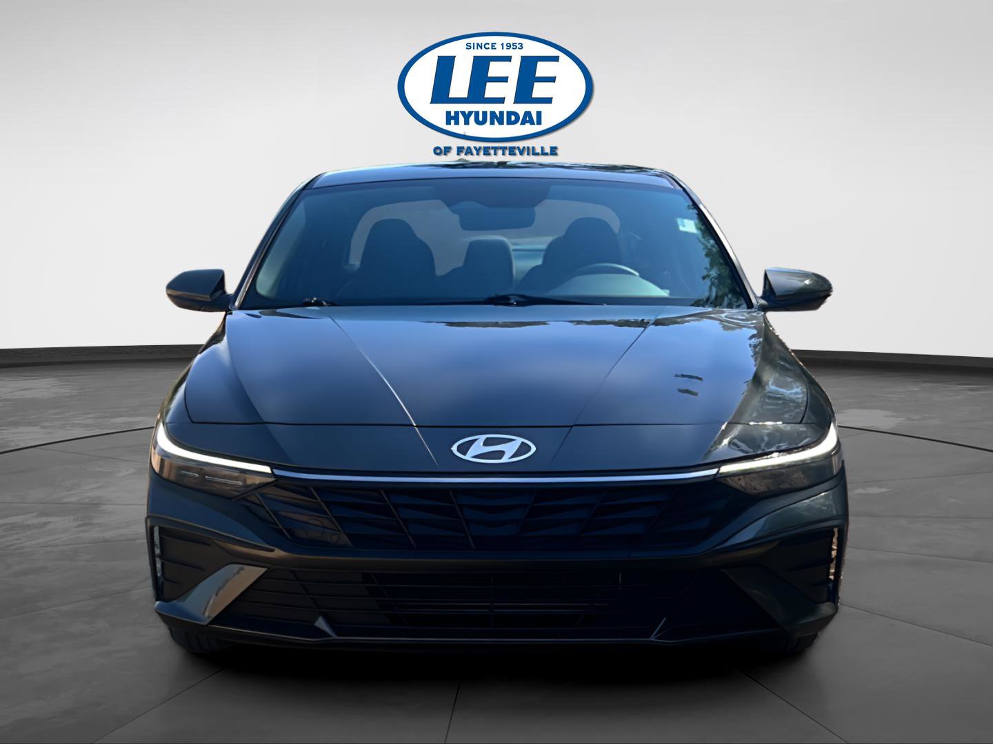 Certified 2024 Hyundai Elantra SE image 2