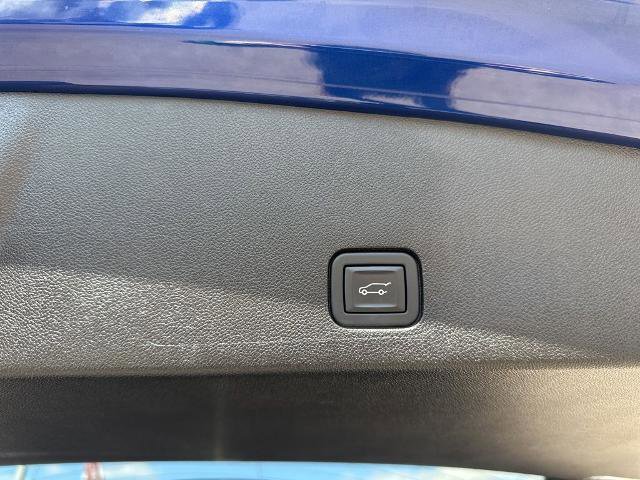 Used 2023 Cadillac XT6 Premium Luxury w/ Technology Package image 20