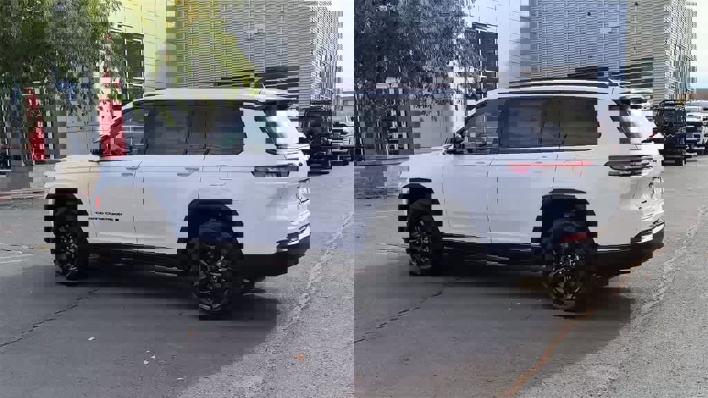 New 2025 Jeep Grand Cherokee L Limited w/ Luxury Tech Group II image 6