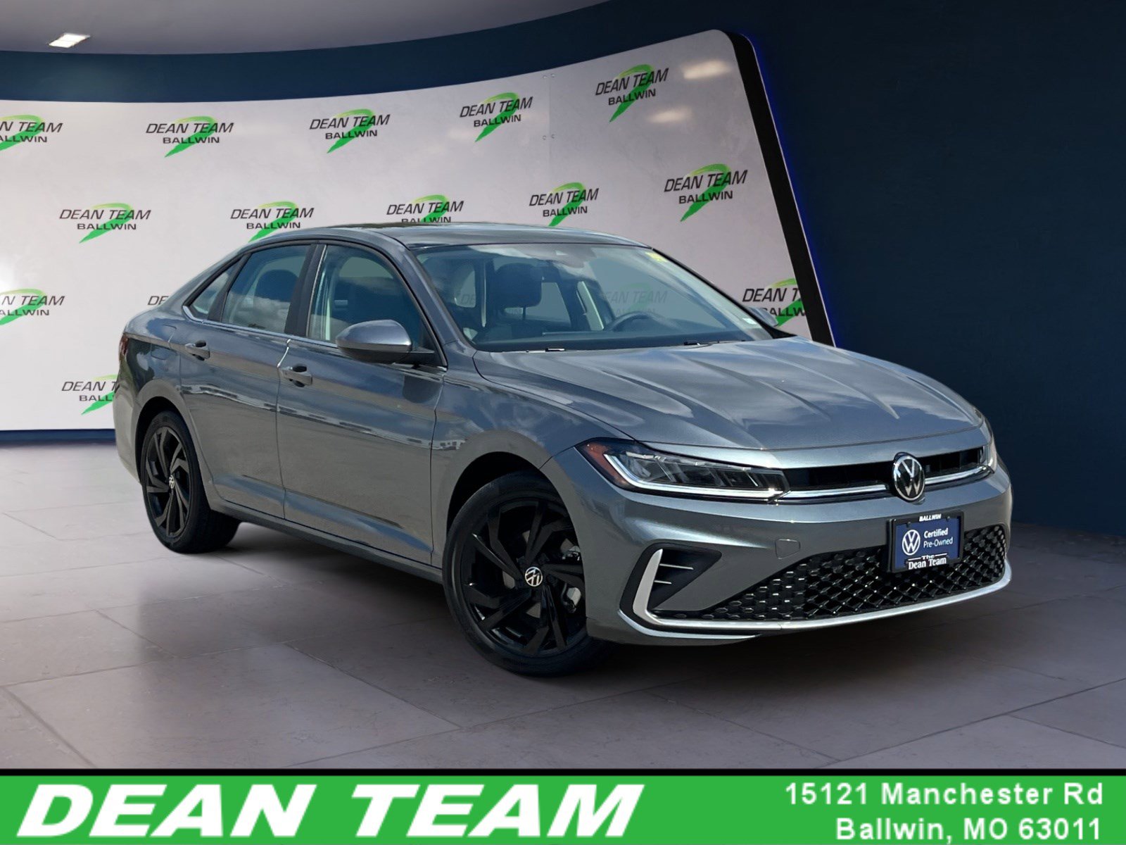 Certified 2025 Volkswagen Jetta SE w/ Sunroof Package