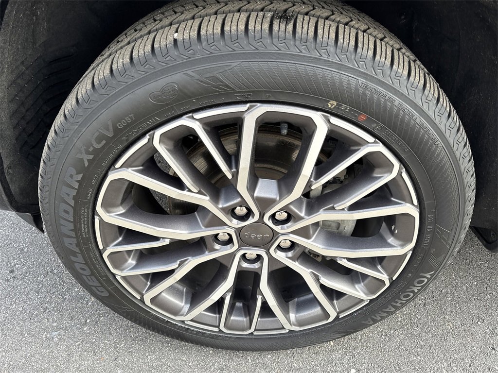 Used 2021 Jeep Grand Cherokee L Summit image 14