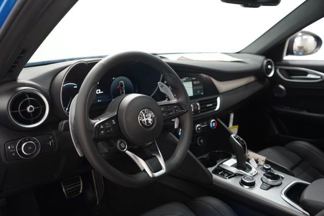 New 2025 Alfa Romeo Giulia AWD image 15