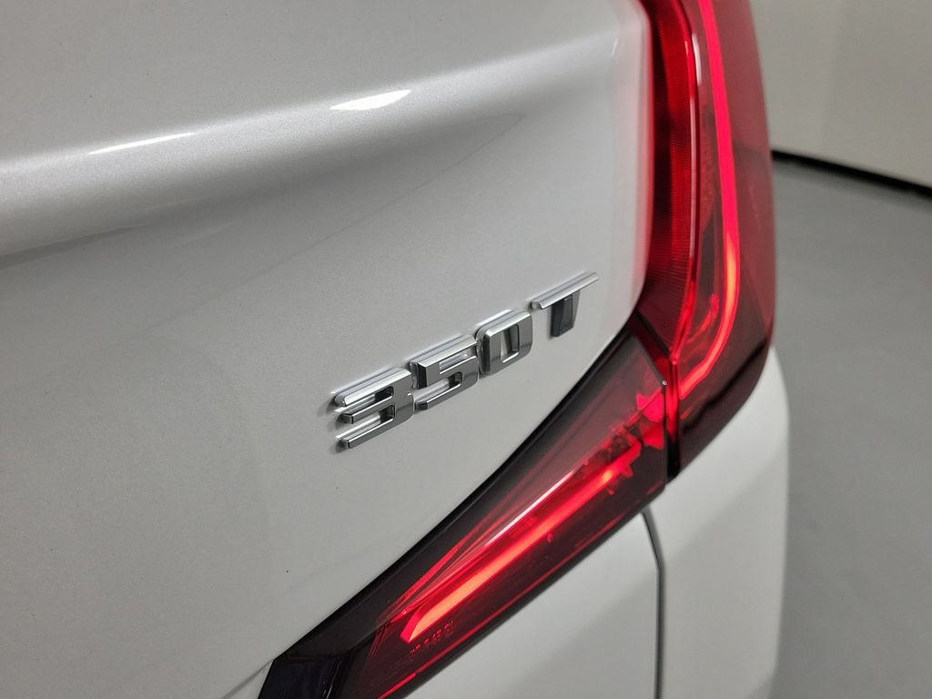 Used 2023 Cadillac XT4 Luxury FWD image 6