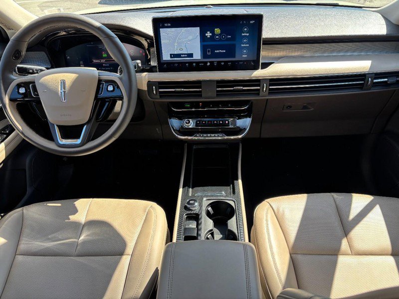 Certified 2023 Lincoln Corsair FWD w/ Equipment Group 101A image 14