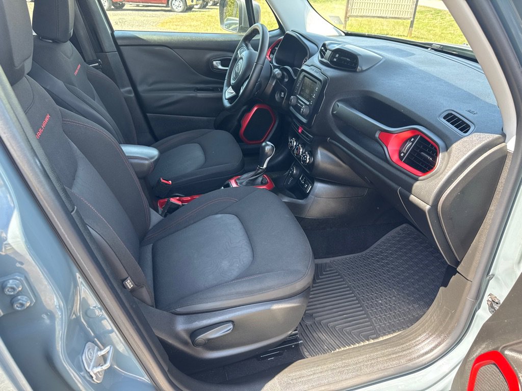 Used 2015 Jeep Renegade Trailhawk w/ Safety & Security Group I image 23