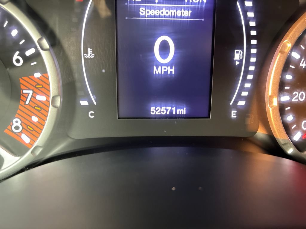 Used 2023 Jeep Renegade Latitude AWD/4WD image 29
