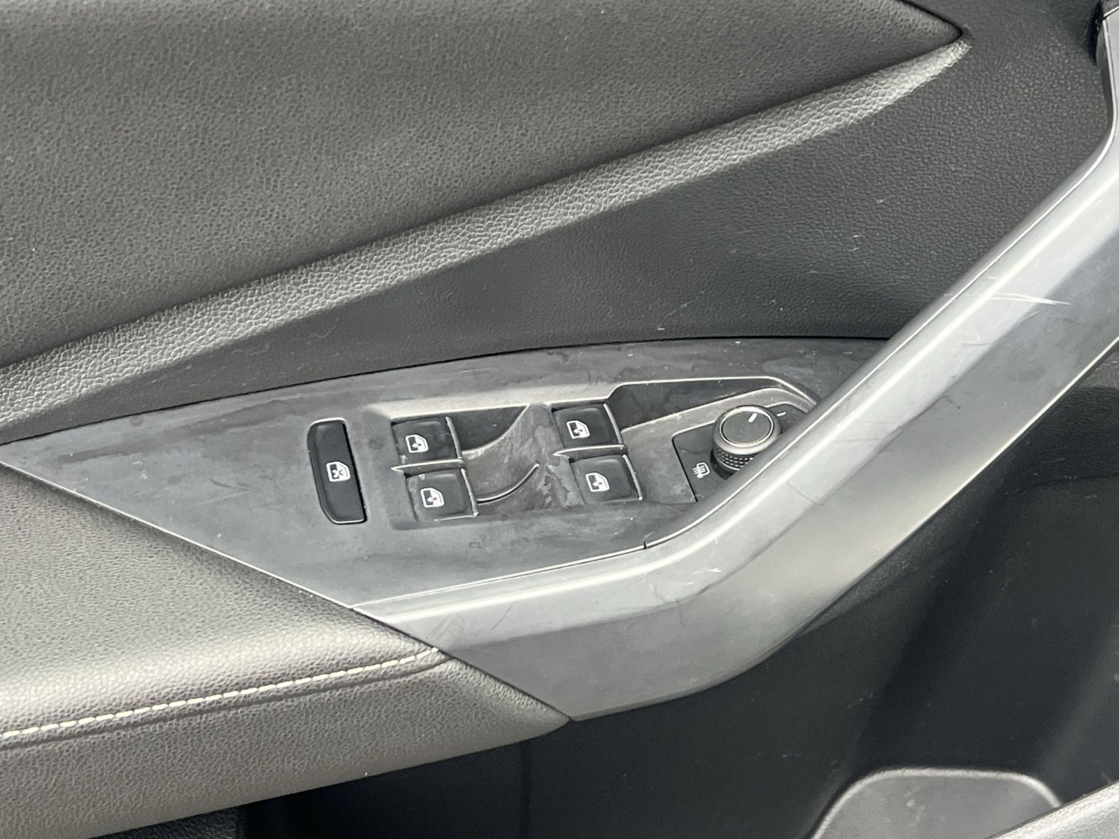 Used 2025 Volkswagen Jetta Sport FWD image 14