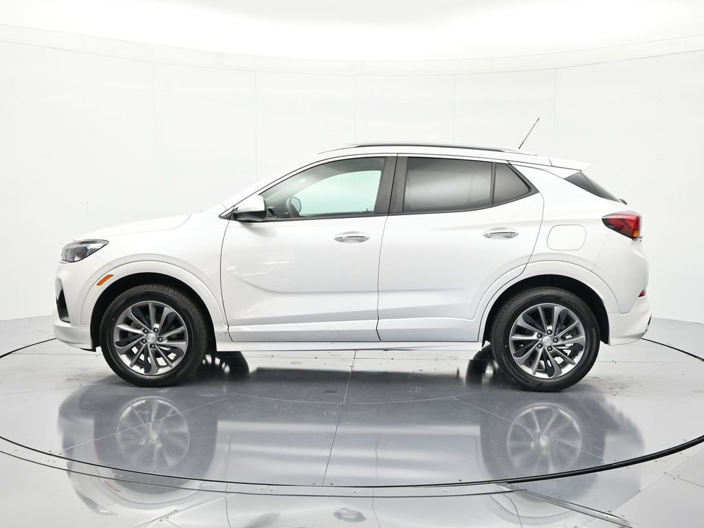 Used 2023 Buick Encore GX Select w/ Sport Touring Package AWD/4WD image 8