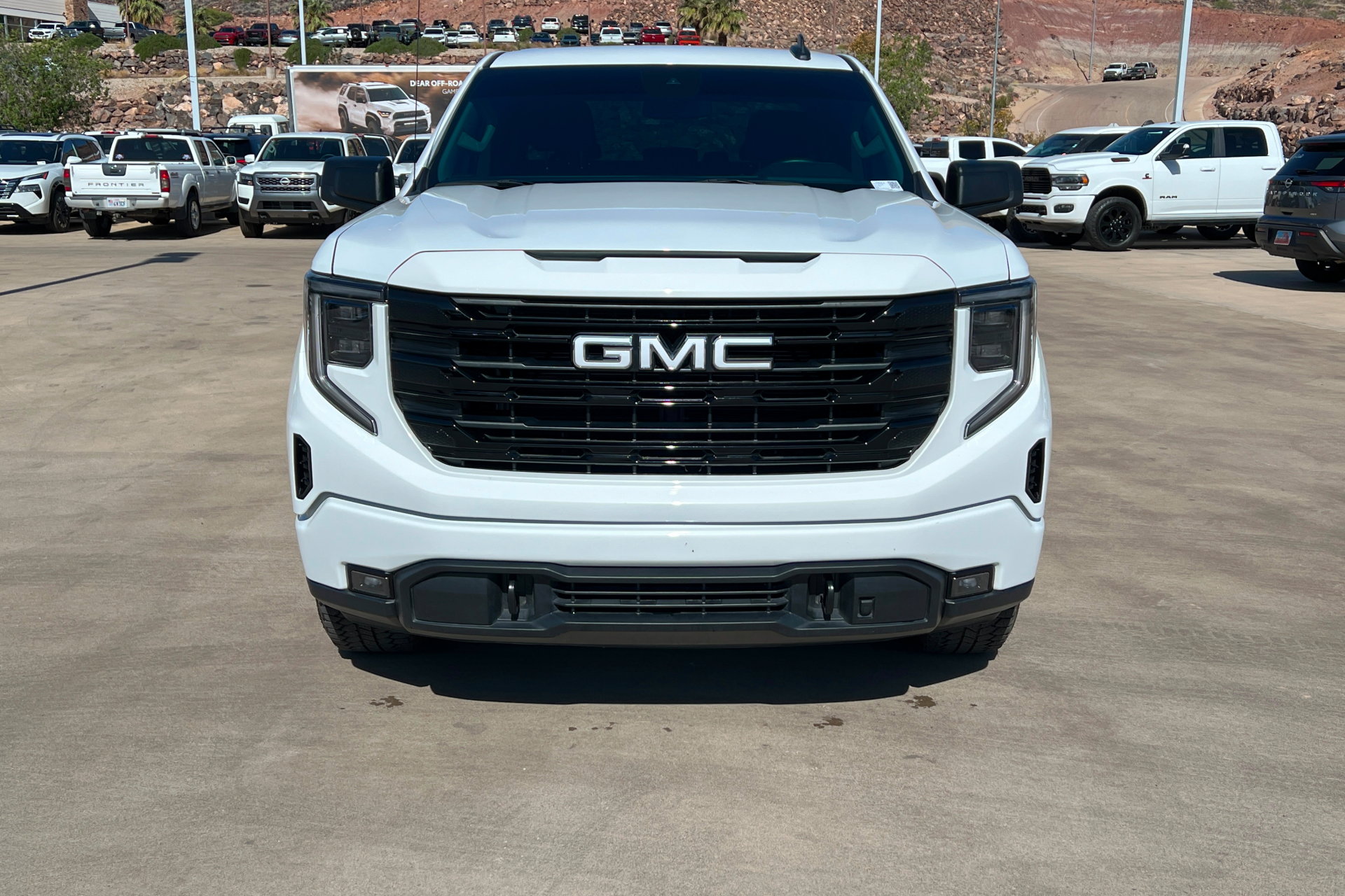 Used 2025 GMC Sierra 1500 Elevation w/ X31 Off-Road Package AWD/4WD image 9