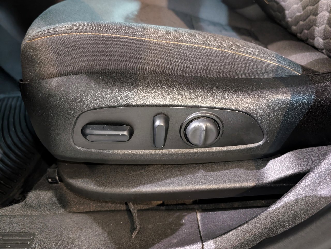 Used 2018 Chevrolet Equinox LT image 15