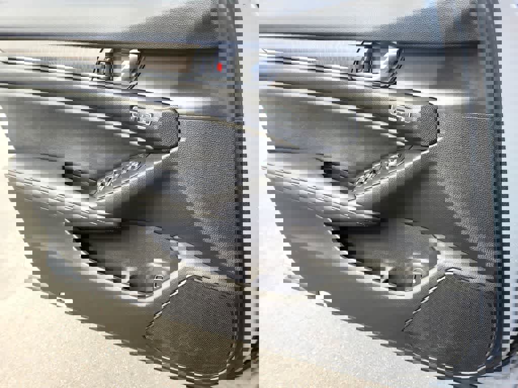 Used 2022 Honda Accord Touring image 17