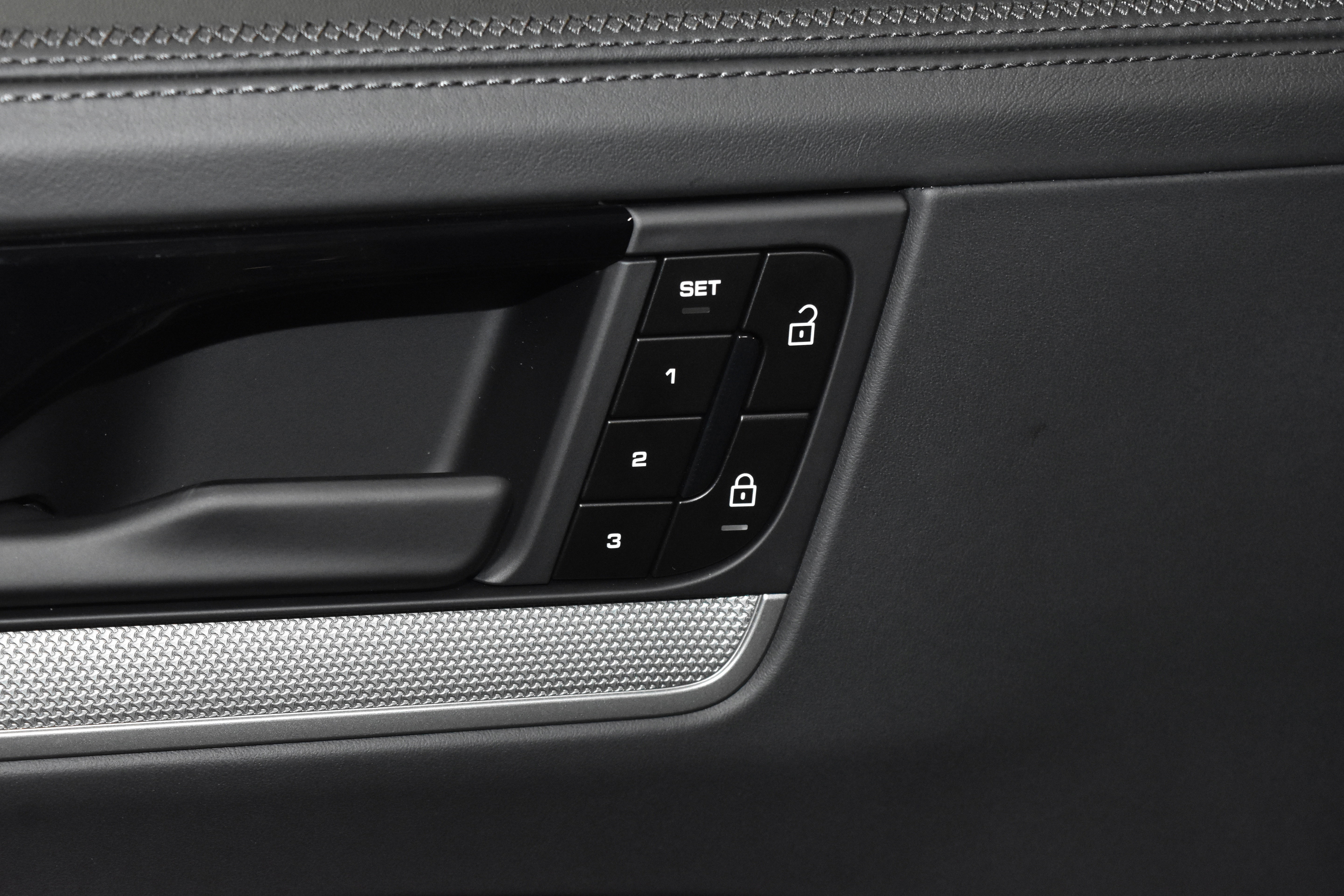 New 2026 Porsche Cayenne E-Hybrid image 7