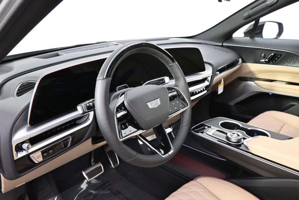 New 2025 Cadillac Lyriq Sport w/ Nappa Leather Package AWD/4WD image 11