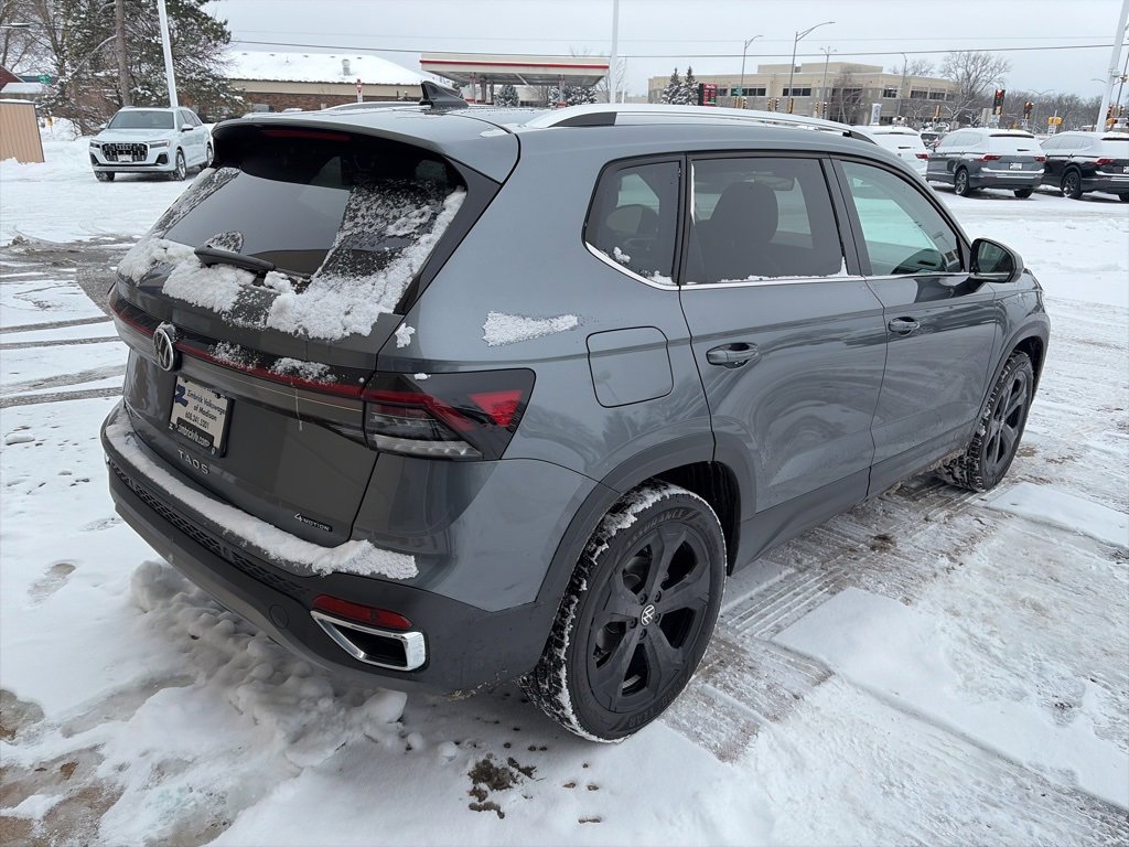 Used 2025 Volkswagen Taos SEL w/ Black Wheel Plus Package image 9